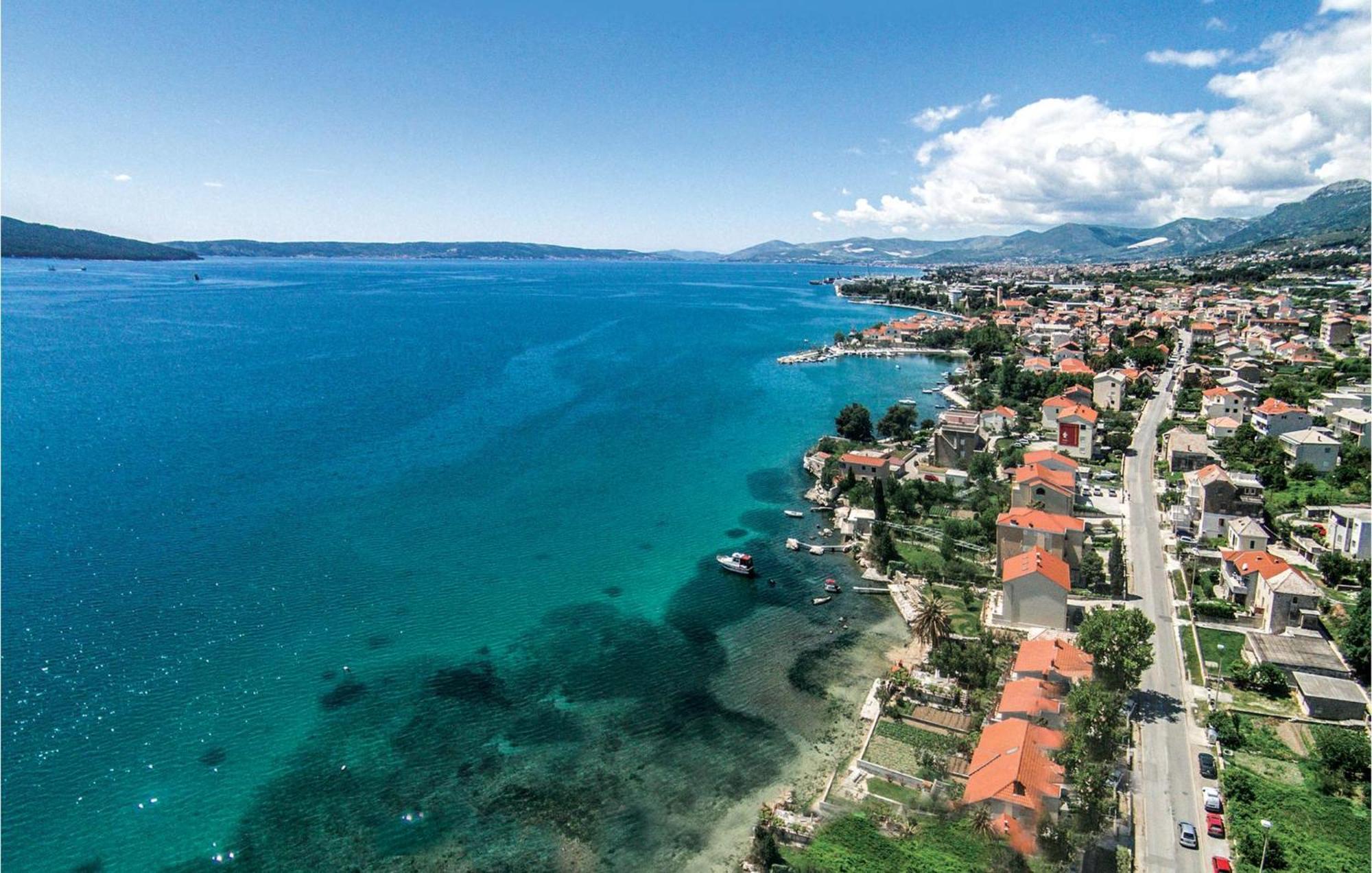 1 Bedroom Nice Apartment In Kastel Sucurac Каштела Экстерьер фото